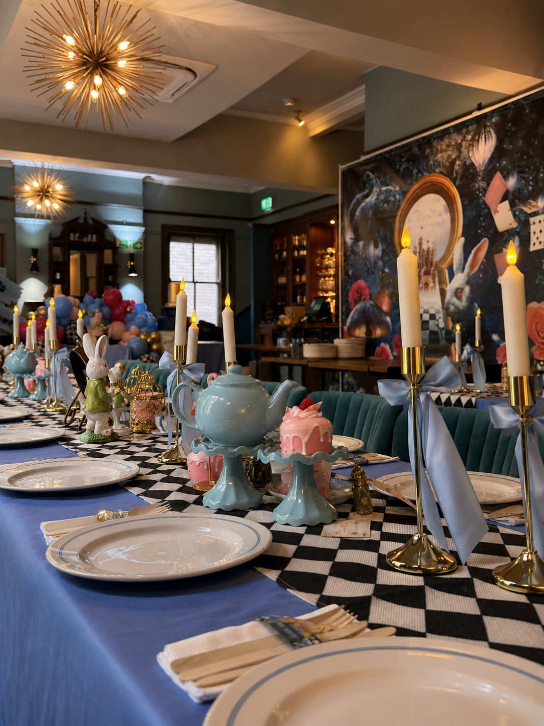 Immersive Alice in Wonderland Party Collection